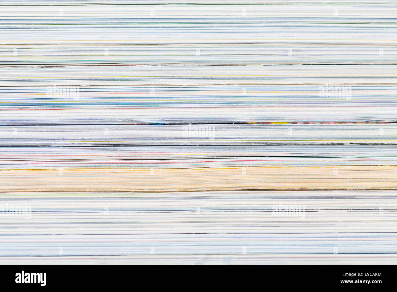 Nahaufnahmen von Stapel bunten Zeitschriften - Veröffentlichungen Stockfoto