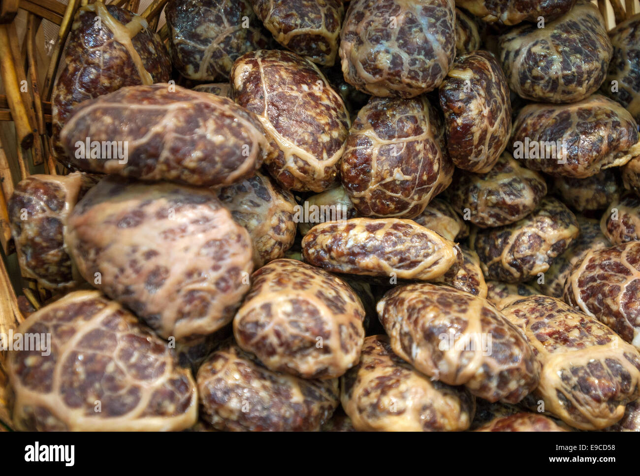 Turin, Piemont, Italien. 24. Oktober 2014. Salone del Gusto e Terra Madre - Torino Lingotto-23-27 Oktober 2014 - Stand Trentino Mortandela des Val di Non Credit: wirklich Easy Star/Alamy Live News Stockfoto