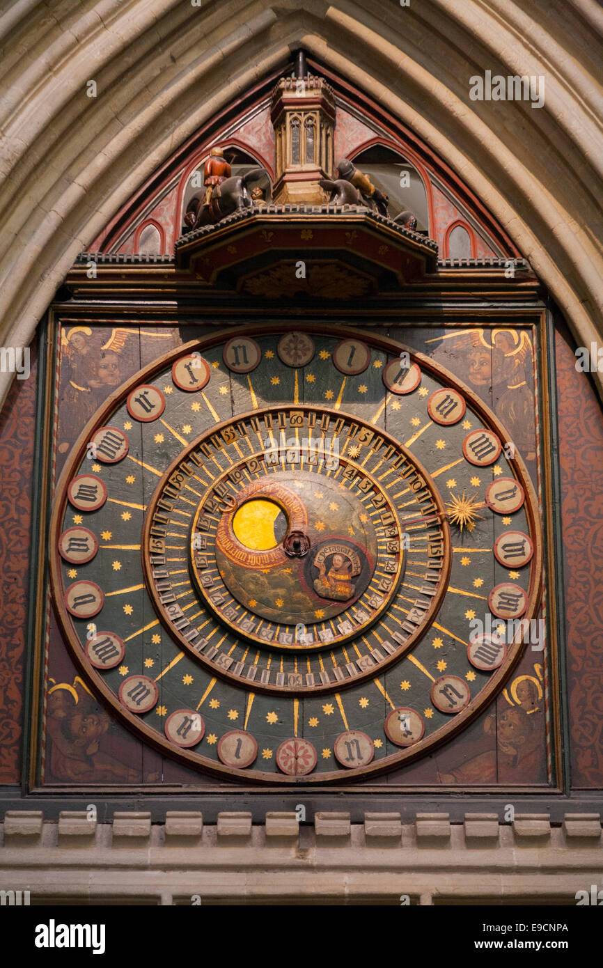 Die berühmte Wells Cathedral (astronomischen) Uhr (als die zweite älteste Uhrwerk in Großbritannien). Wells Cathedral. Somerset. VEREINIGTES KÖNIGREICH. (71) Stockfoto