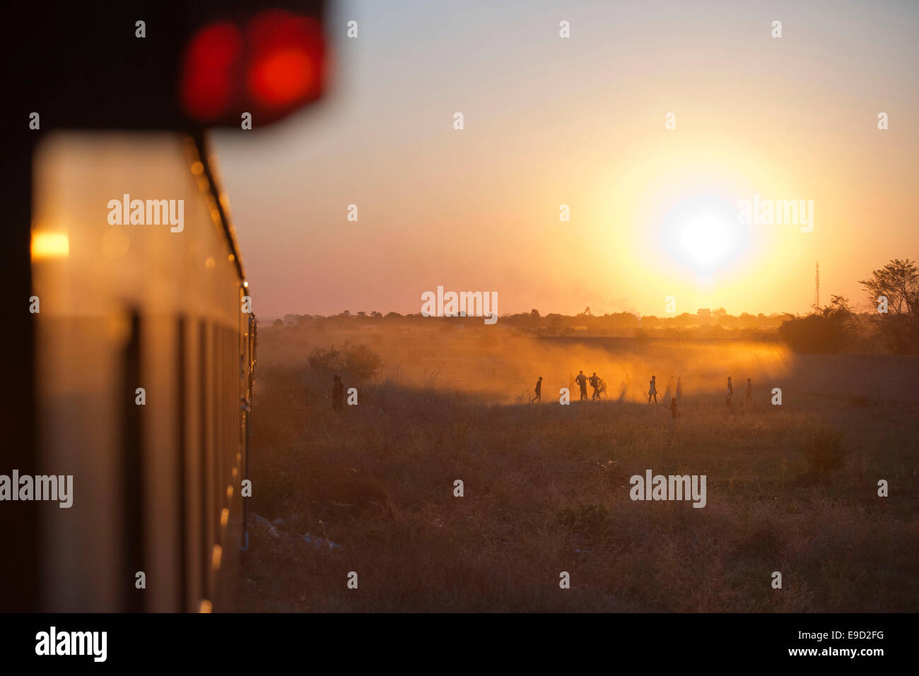 Sonnenuntergang in der Royal Livingstone Express Luxuszug. Die Dampflokomotive 156 ist eine 10. Klasse ursprünglich Zugehörigkeit zu den Zamb Stockfoto