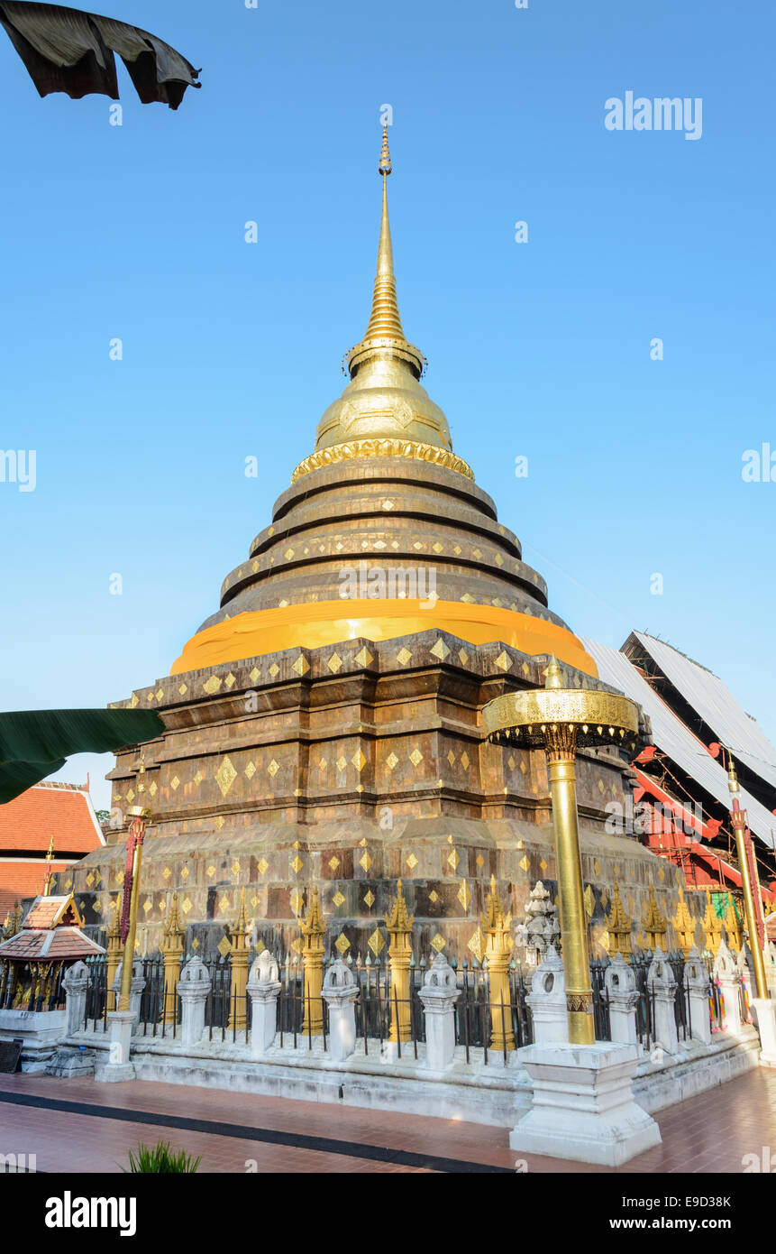 Alten Pagoden im Wat Phra, die Lampang Luang Tempel in Lampang Provinz im Norden von Thailand Stockfoto