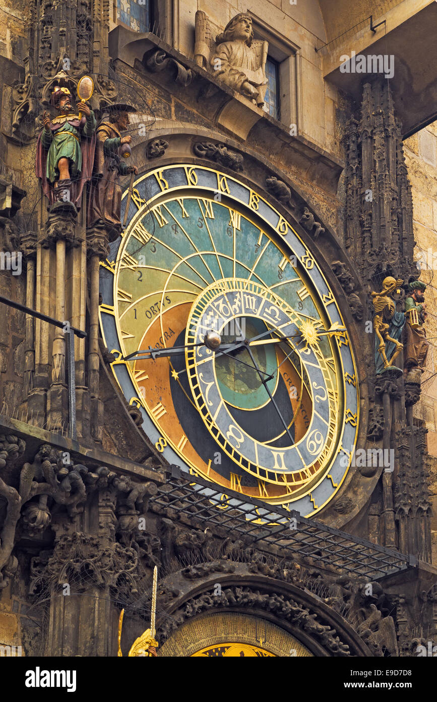Prager Orloj, mittelalterliche astronomische Uhr an der südlichen Wand des Altstädter Rathaus auf dem Altstädter Ring, Prag Stockfoto