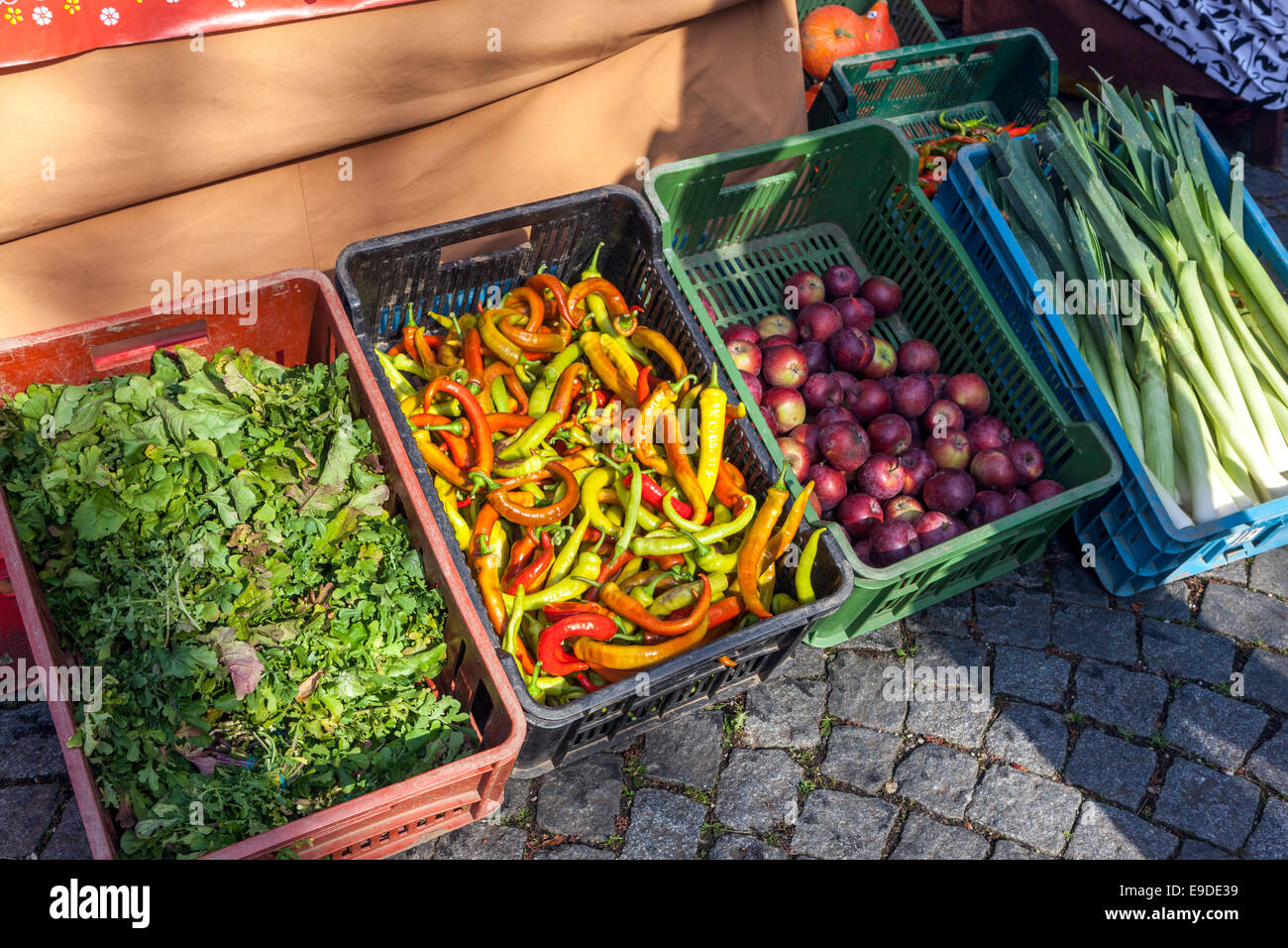 Produkte auf Naplavka Farmers Market in Prag in der Tschechischen Republik Stockfoto