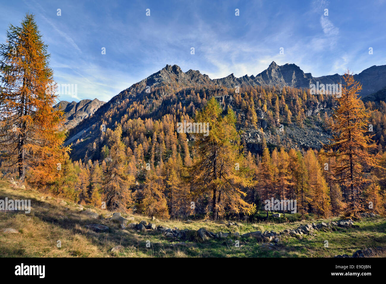 Alpine Landschaft mit den Bergen Levanne, Piemont, Italien Stockfoto