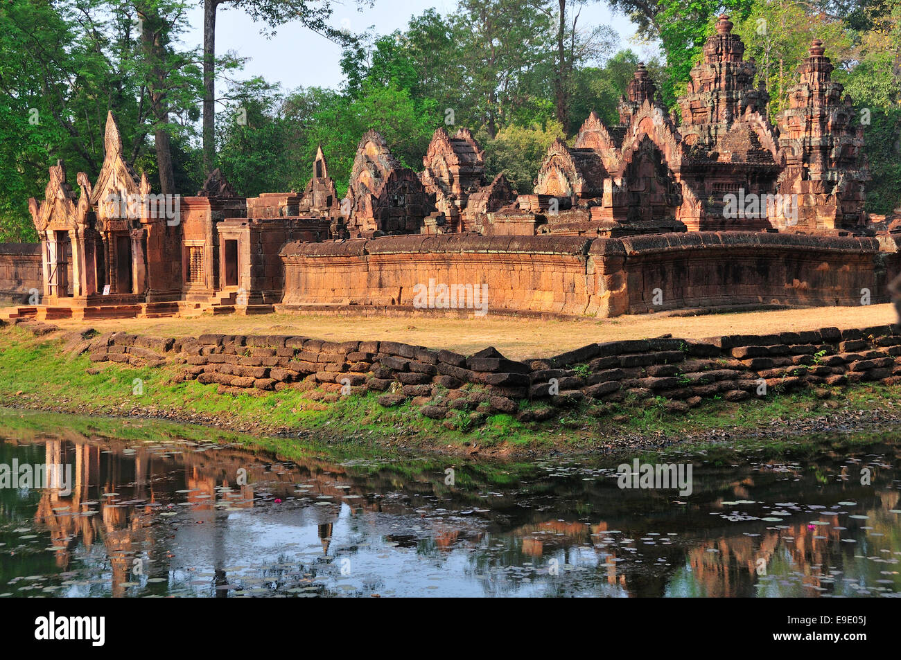 Banteay Srei (Frauentempel) ein Tempel aus dem 10. Jahrhundert, der dem Hindu-gott Shiva gewidmet ist, im Weltkulturerbe Angkor, Kambodscha, Südostasien, Indochina Stockfoto