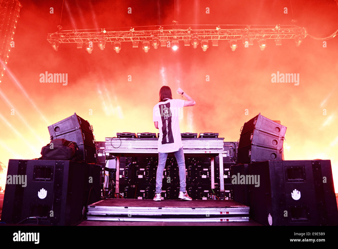 BENICASSIM, Spanien - 20 Juli: Alesso (schwedische DJ und Musikproduzent elektronischer Tanzmusik) führt auf FIB Festival am 20. Juli 2014 ich Stockfoto