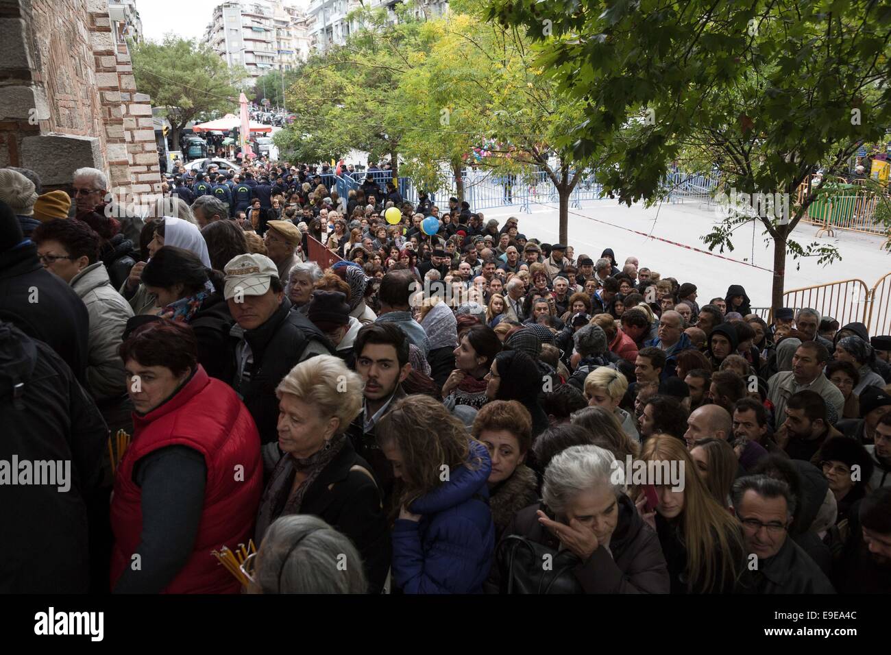 Thessaloniki, Griechenland. 26. Oktober 2014. Verherrlichung Zeremonie in der Kirche Saint Demetrius der Patron Saint of Thessaloniki, Griechenland am 26. Oktober 2014. Bildnachweis: Konstantinos Tsakalidis/Alamy Live-Nachrichten Stockfoto