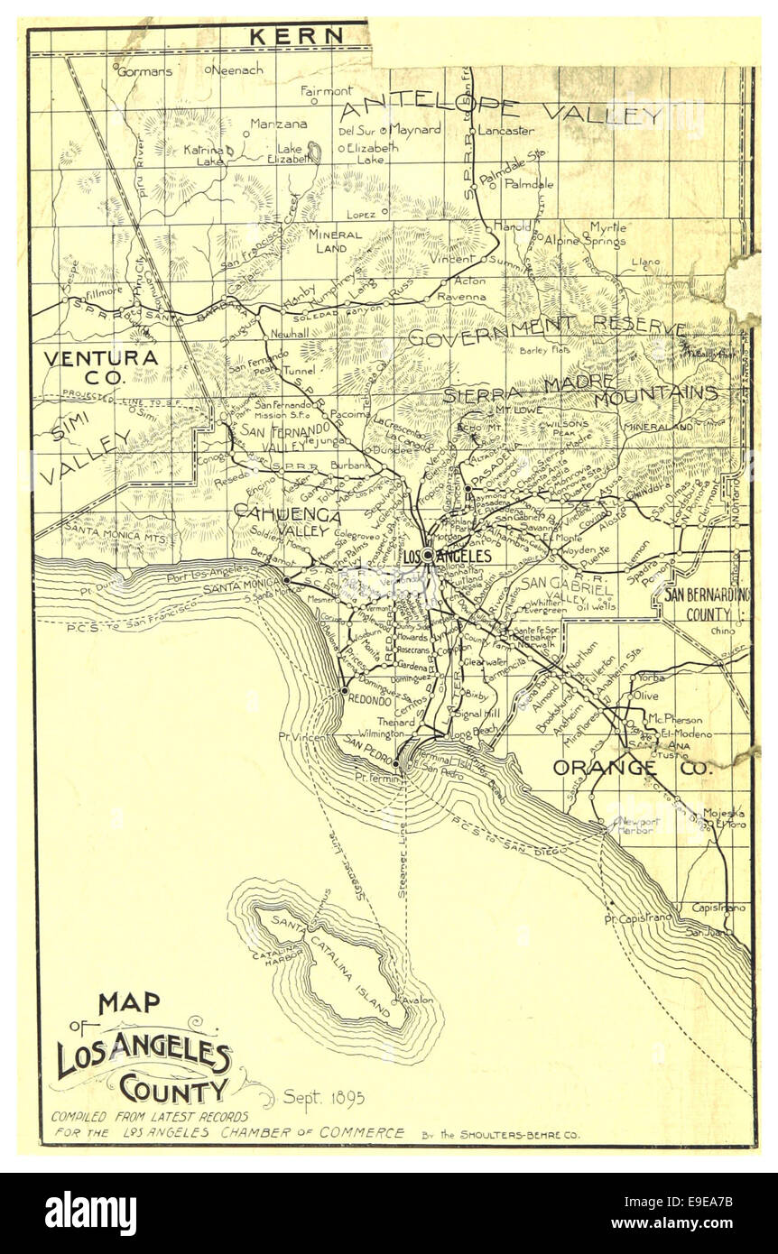 Diese Karte von Los Angeles County aus dem Jahr 1895 bietet einen detaillierten Überblick über die Topographie, Siedlungen und Infrastruktur der Region während des späten 19. Jahrhunderts, was das Wachstum und die Entwicklung der Stadt zu dieser Zeit widerspiegelt. Stockfoto