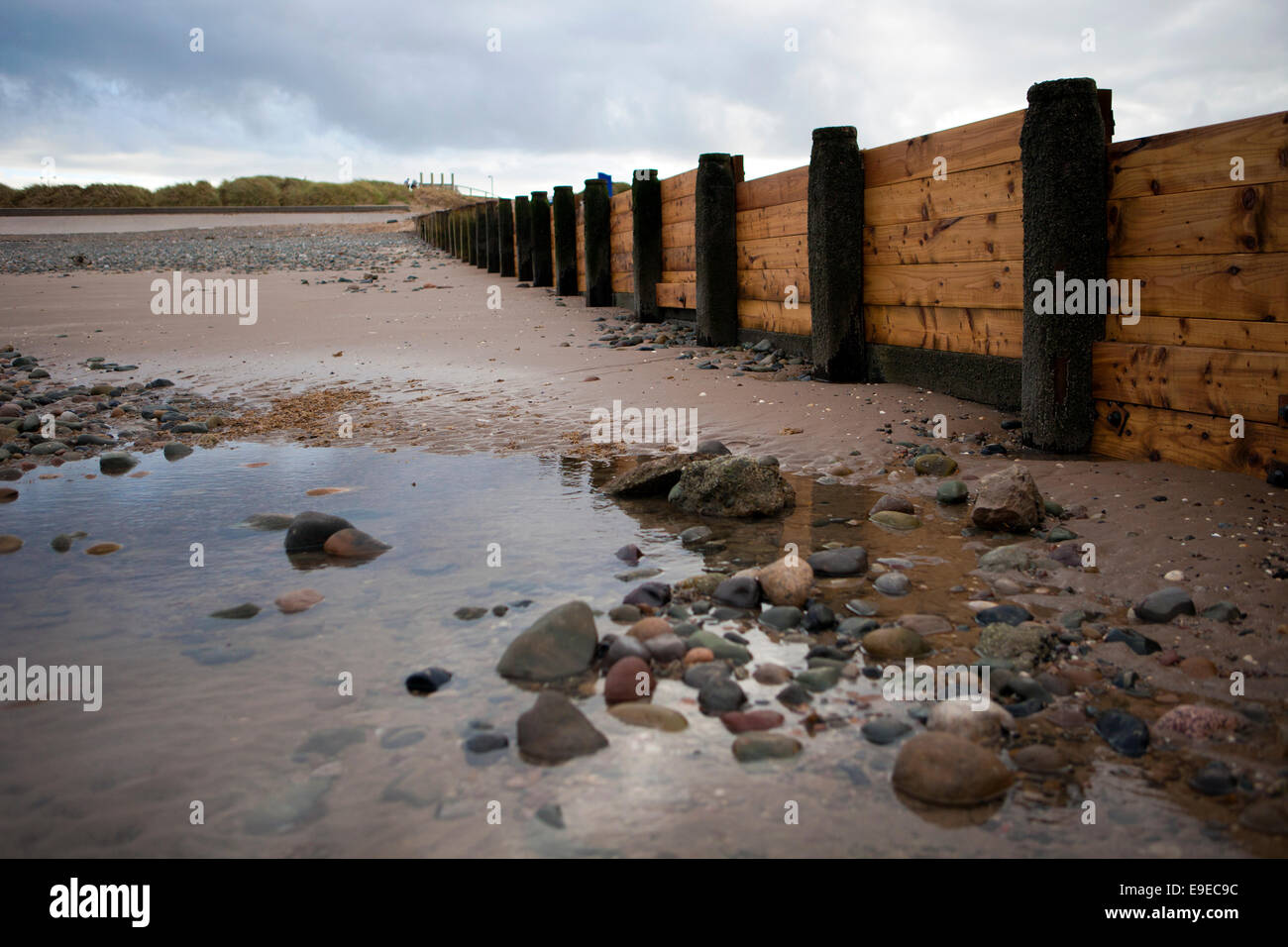 Küstenschutz Wand auf Rossall Promenade Thornton Cleveleys, UK. Stockfoto