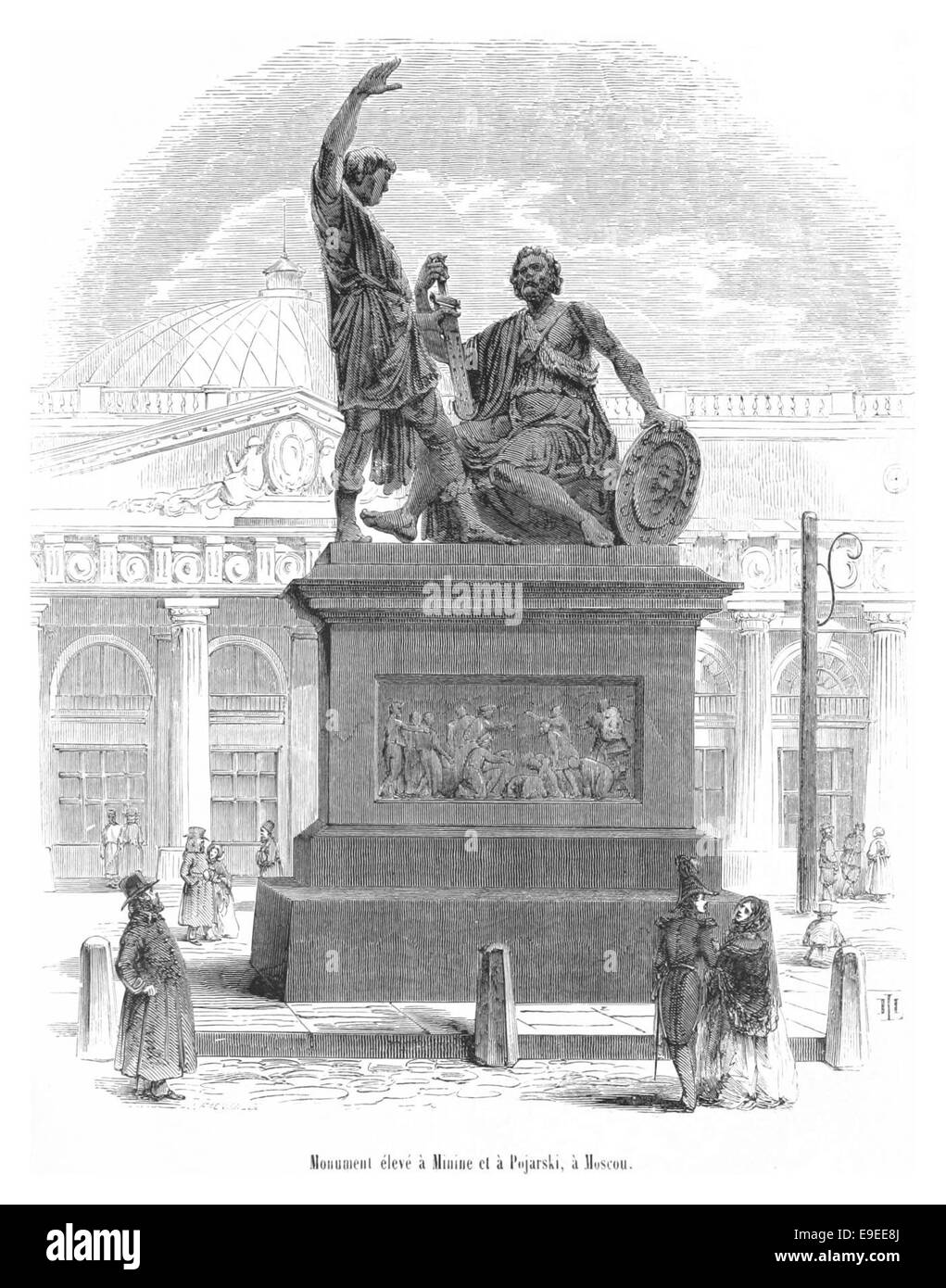 Dieses Denkmal in Moskau erinnert an die historischen Figuren Minin und Poscharski, die eine Schlüsselrolle beim Sieg Russlands über polnische Eindringlinge im frühen 17. Jahrhundert spielten. Die Statue steht als Symbol des russischen Patriotismus und der Militärgeschichte. Stockfoto
