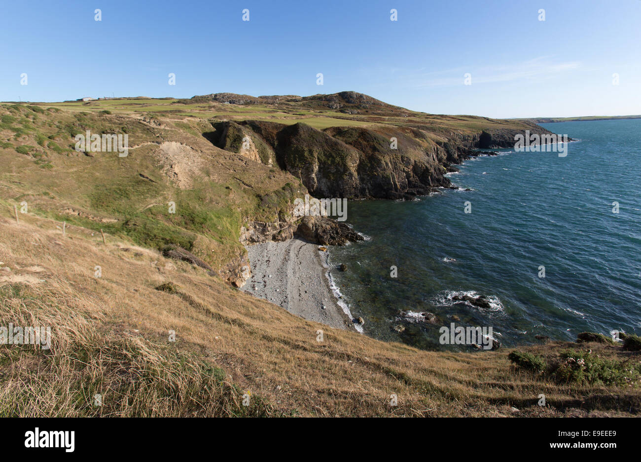 Wales Küstenweg in Nord-Wales. Malerische Aussicht vom Abschnitt Anglesey Westküste von Wales Küstenweg. Stockfoto