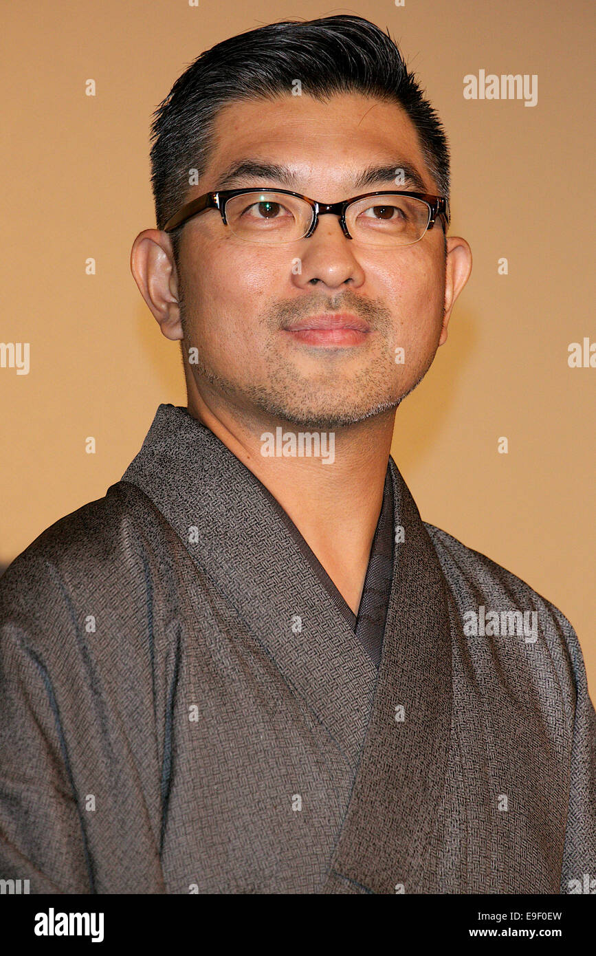 Tokio, Japan. 27. Oktober 2014. Regisseur Keisuke Toyoshima besucht die Bühne Begrüßung des Films "A Kurtisane mit blühenden Haut" TOHO Kinos in Roppongi am 27. Oktober 2014, Tokio, Japan. Die 27. Tokyo International Film Festival ist eines der größten Filmfestivals in Asien und läuft vom 23. Oktober bis 31. Bildnachweis: Rodrigo Reyes Marin/AFLO/Alamy Live-Nachrichten Stockfoto