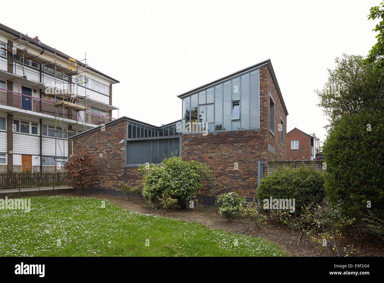 Hale Street House, erneut, London, Vereinigtes Königreich. Architekt: DSDHA, 2014. Außenansicht. Stockfoto