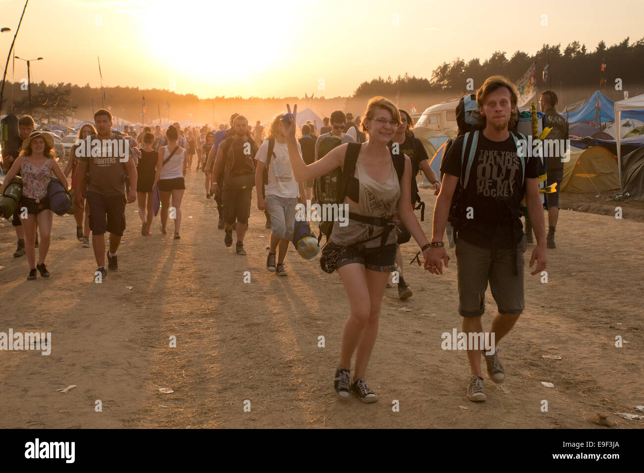 Festival Przystanek Woodstock - Blick auf die Menschen, die camping und Festival verlässt. Stockfoto