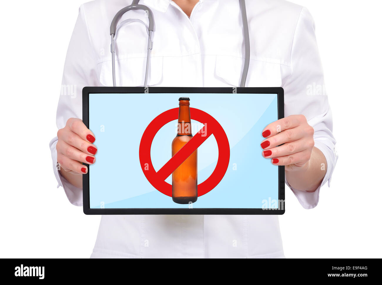 junge Ärztin mit Touch-Pad mit Stopp-Alkohol-symbol Stockfoto