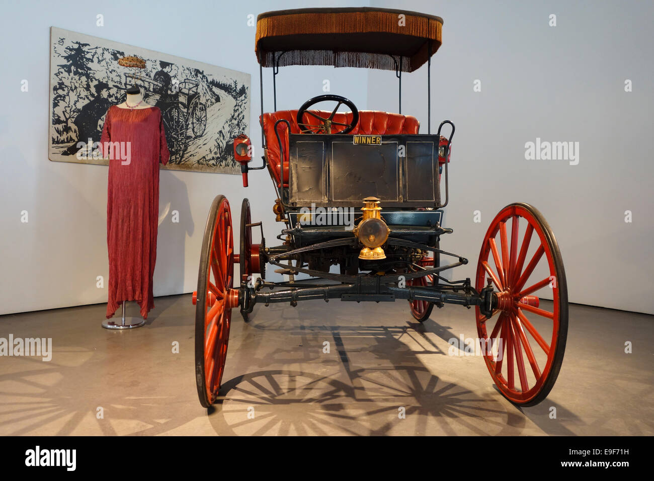 1898-Sieger, 2 Zylinder am Auto, Automobile Museum von Málaga, Andalusien, Spanien. Stockfoto