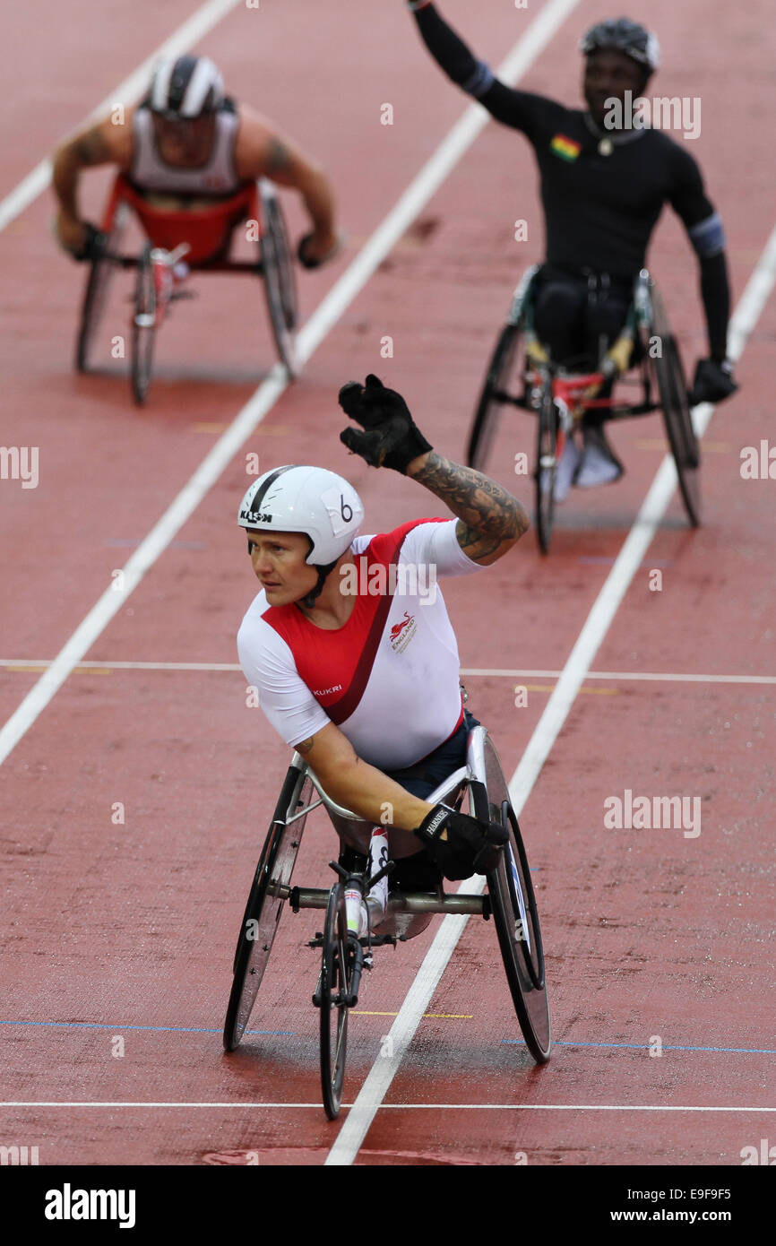 David Weir von England gewinnt das Finale der Herren Para-Sport 1500m T54 Rollstuhl Rennen im Hampden Park, im Jahr 2014 Commonwealth Stockfoto