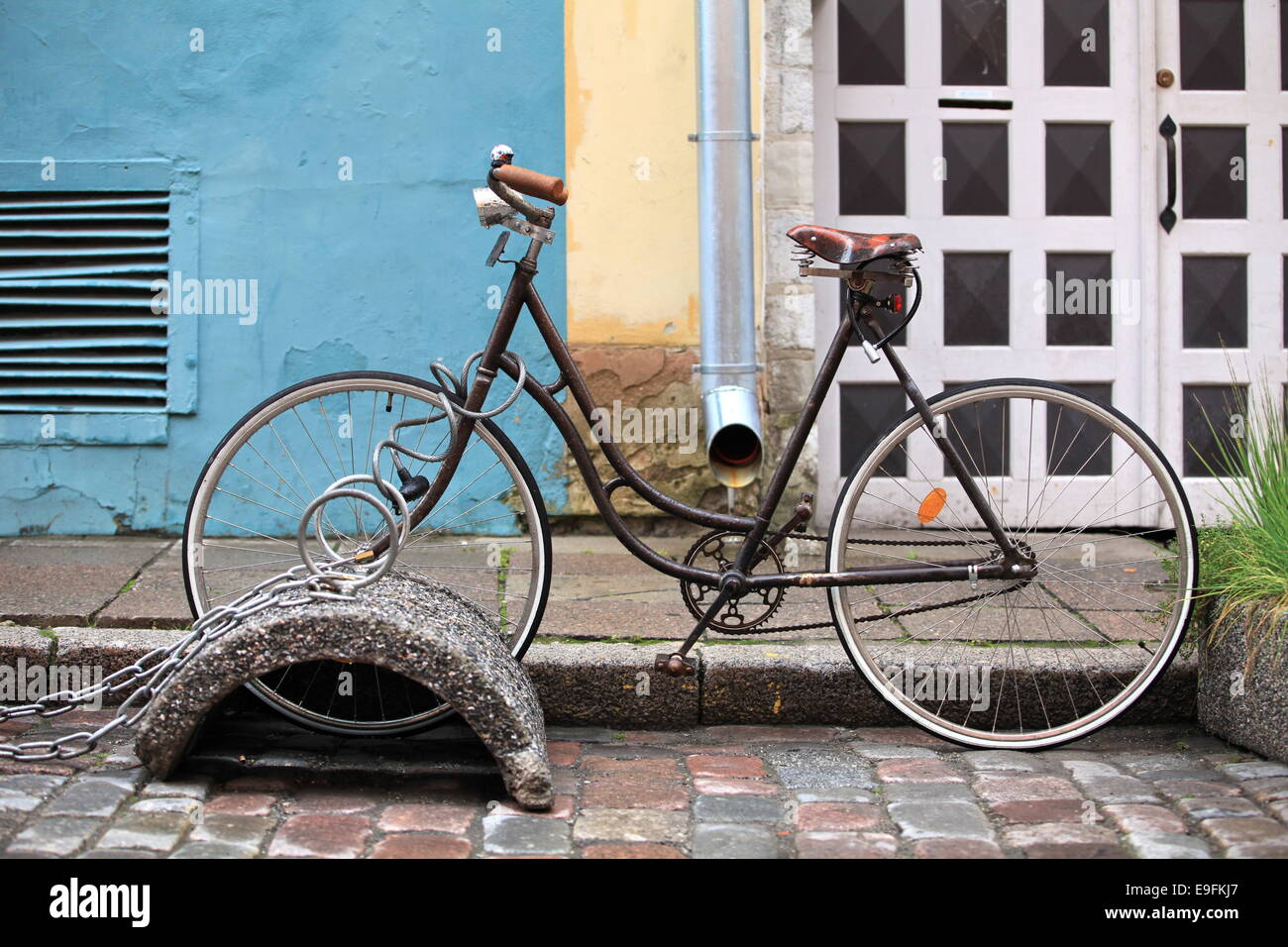 Fahrrad auf dem Schloss Stockfoto