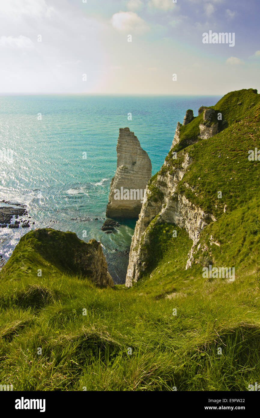 Küste von Etretat und die Porte d'Aval Stockfoto