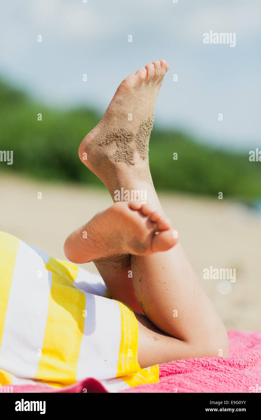 Five-Year-Old Girl auf die Natur Stockfoto