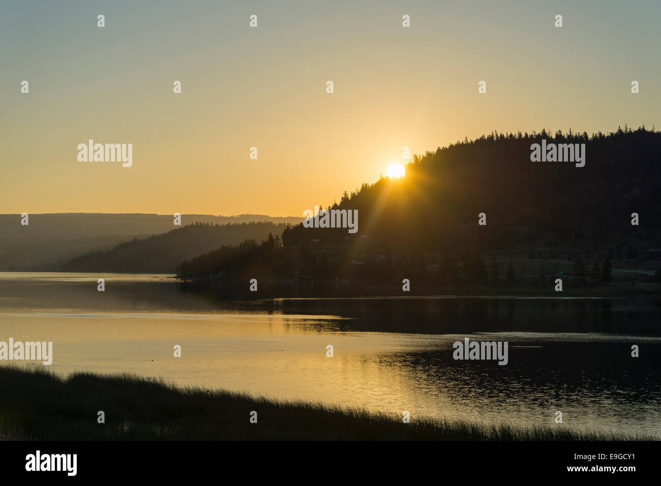 Stumpf-See bei Sonnenaufgang, in der Nähe von Kamloops, Britisch-Kolumbien, Kanada Stockfoto