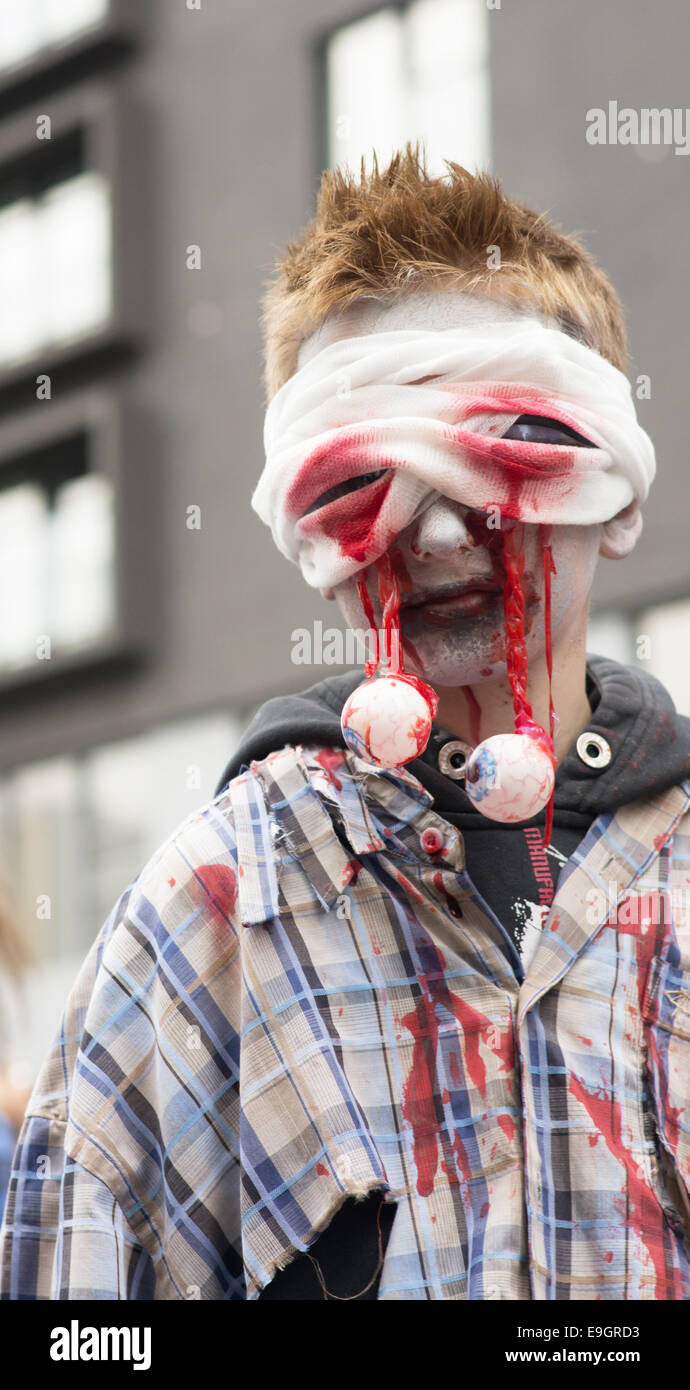 Montreal Zombie Walk. Ein Zombie Spaziergang ist eine öffentliche Veranstaltung, wo Teilnehmer Spaziergang als Zombies verkleidet Stockfoto