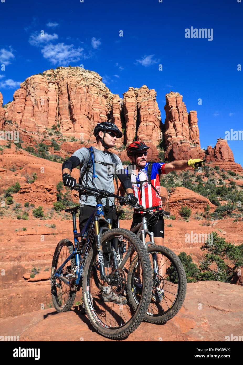 Mountainbiker am Huhn Punkt in Sedona Stockfoto