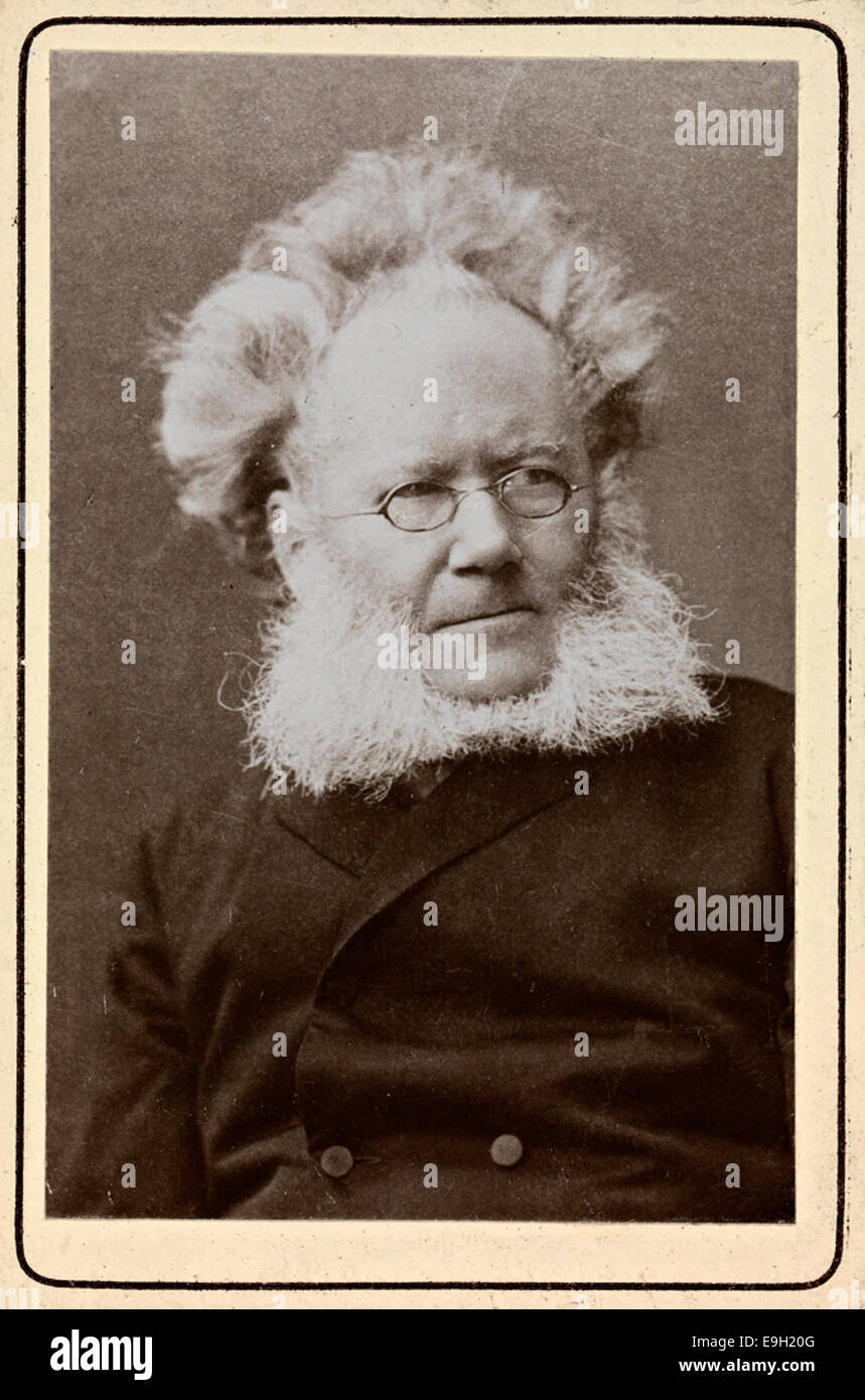 Dieses Porträt des berühmten norwegischen Dramatikers Henrik Ibsen aus dem Jahr 1887 wurde von Franz Hanfstaengl aufgenommen. Das Bild befindet sich im Archiv der Nationalbibliothek Norwegens und zeigt Ibsens charakteristische Merkmale. Stockfoto
