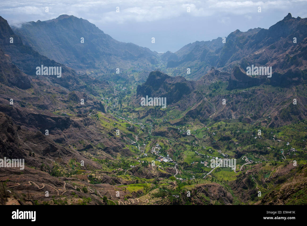 Wanderwege an den steilen Hängen des Tals Paúl, Santo Antão Insel, Kap Verde Stockfoto