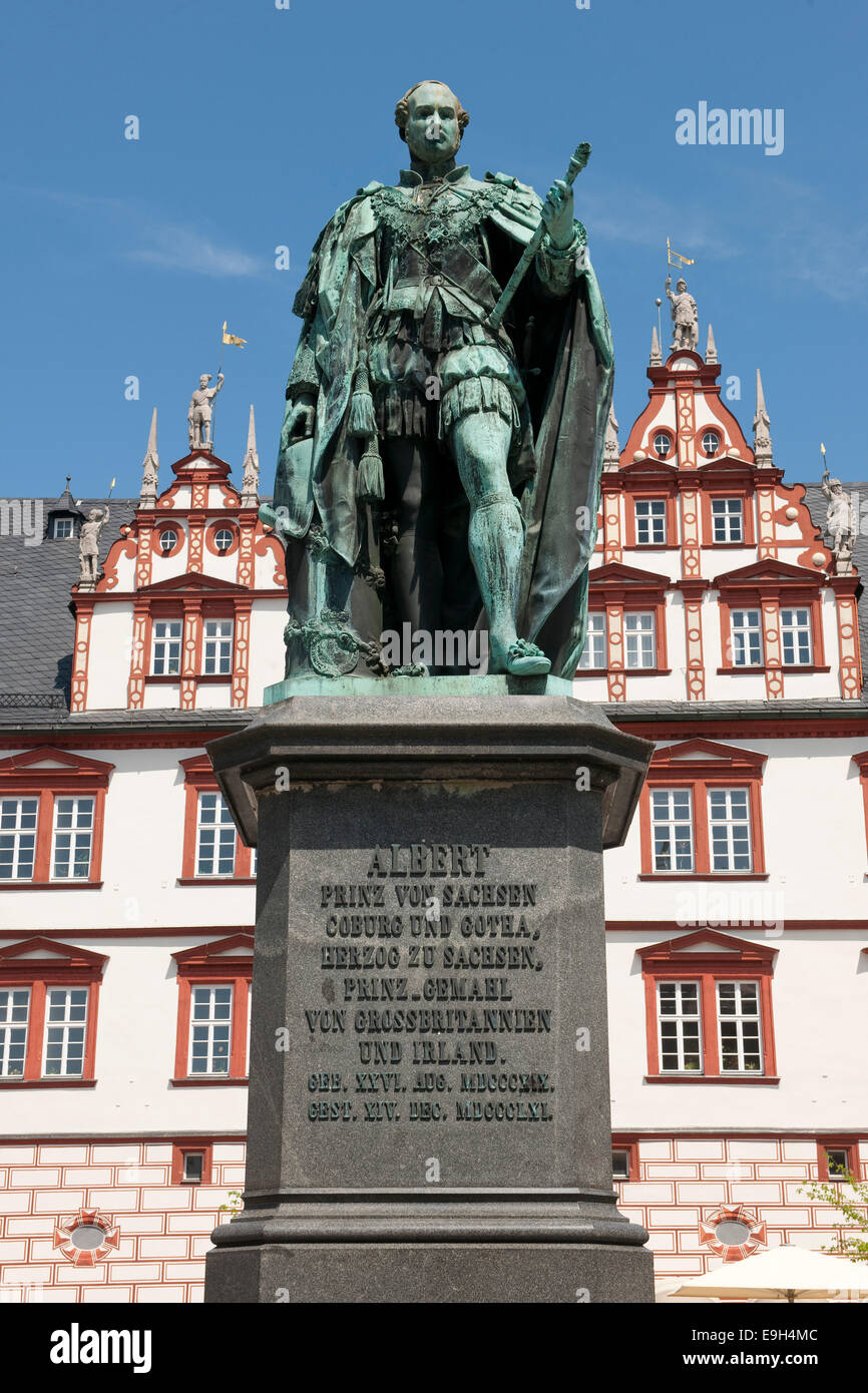 Prinz Albert Memorial, Gedenkstätte für Albert von Sachsen-Coburg und Gotha, vor dem Rathaus Stadthaus Coburg, Coburg Stockfoto