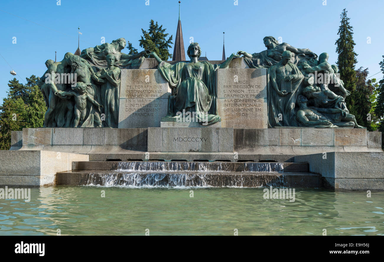 Welttelegrafen Denkmal oder Welt Telegraph Denkmal mit Brunnen, Bern,  Kanton Bern, Schweiz Stockfotografie - Alamy