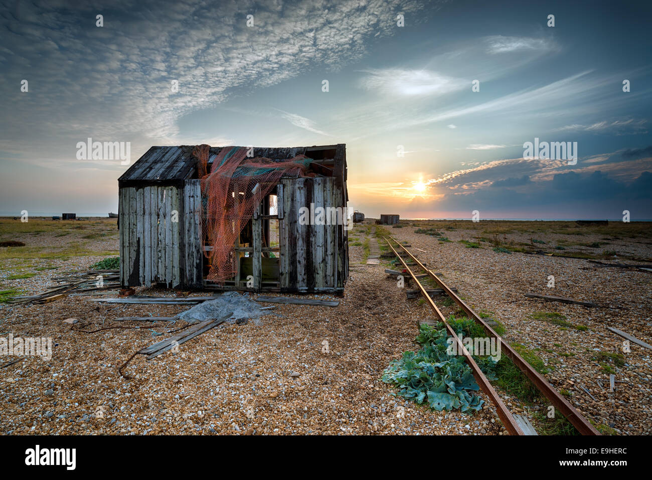 Verlassene Fischerhütte am Strand Stockfoto