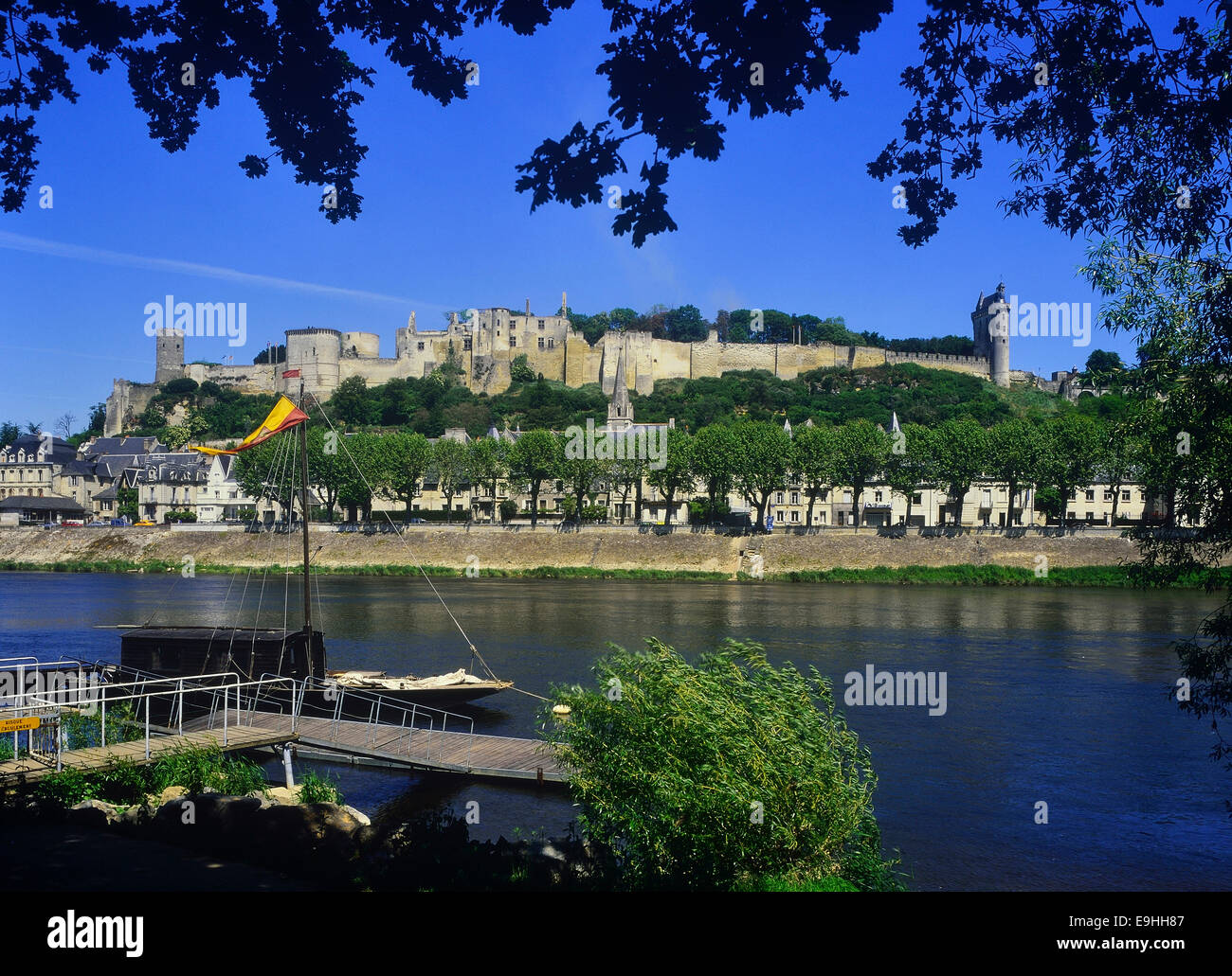 Chateau de chinon Fotos und Bildmaterial in hoher Auflösung Alamy