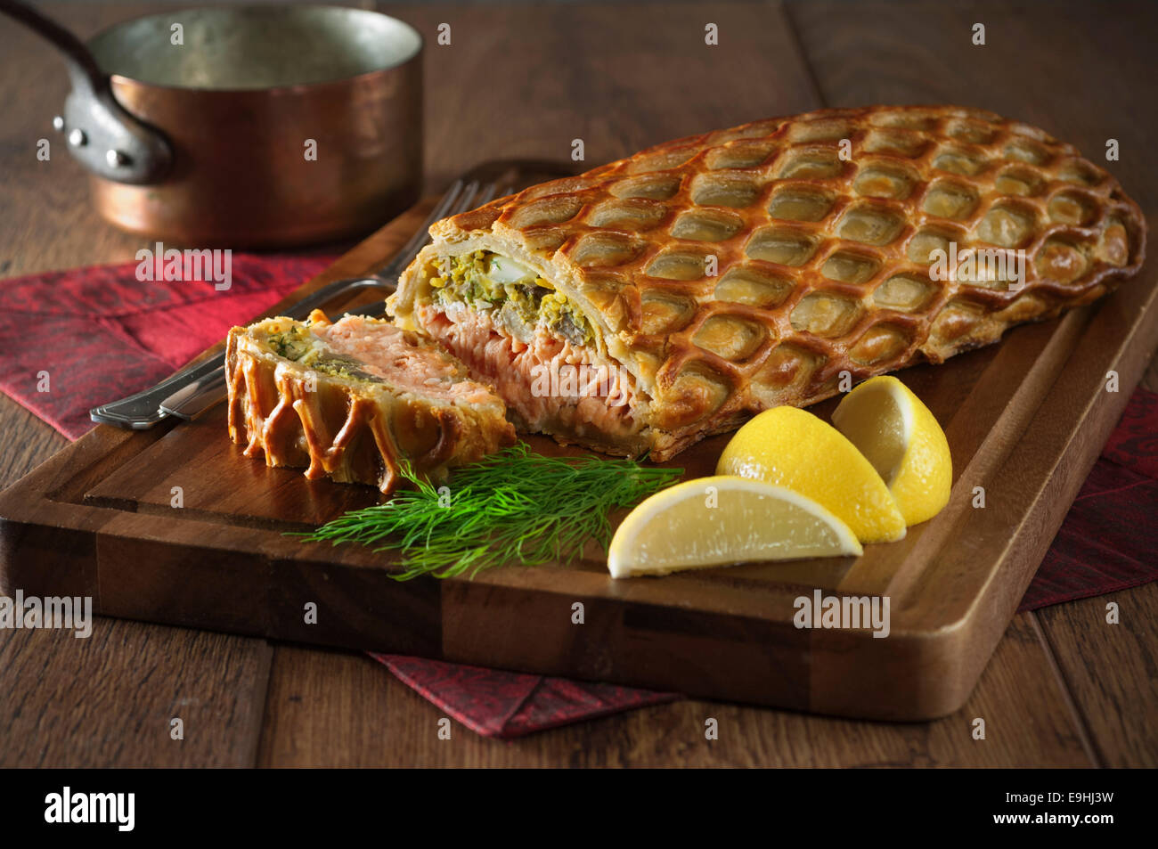 Lachs Coulibiac. Saumon En Croûte Koulibiac. Stockfoto