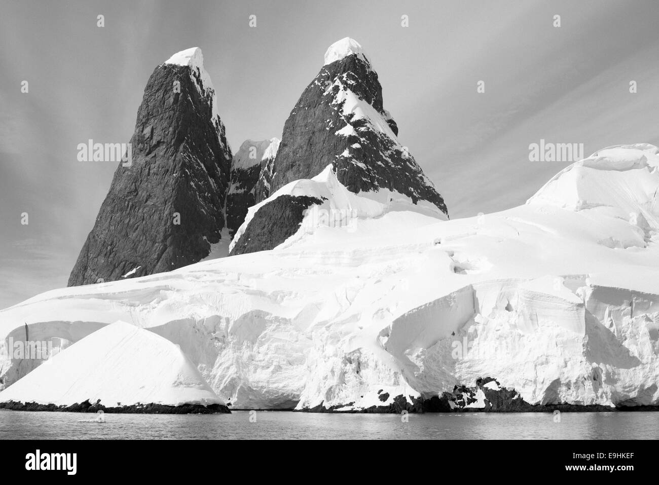 Una Gipfeln, Renard Island, Antarktis Stockfoto