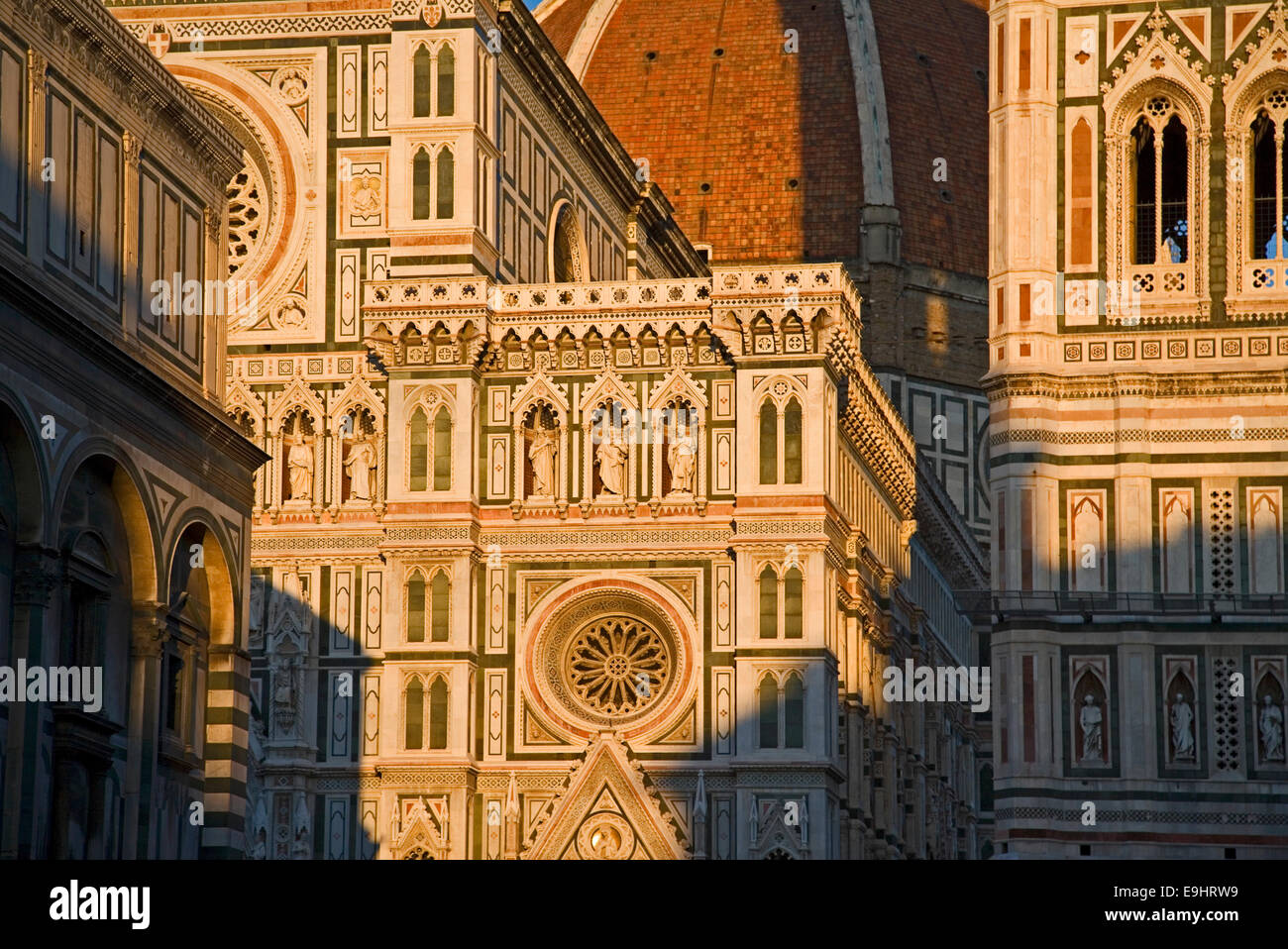 Florenz ist die wichtigste Stadt der Toskana mit einer reichen Geschichte & Kultur ausgedrückt in seiner Kunst, Architektur und Menschen. Stockfoto