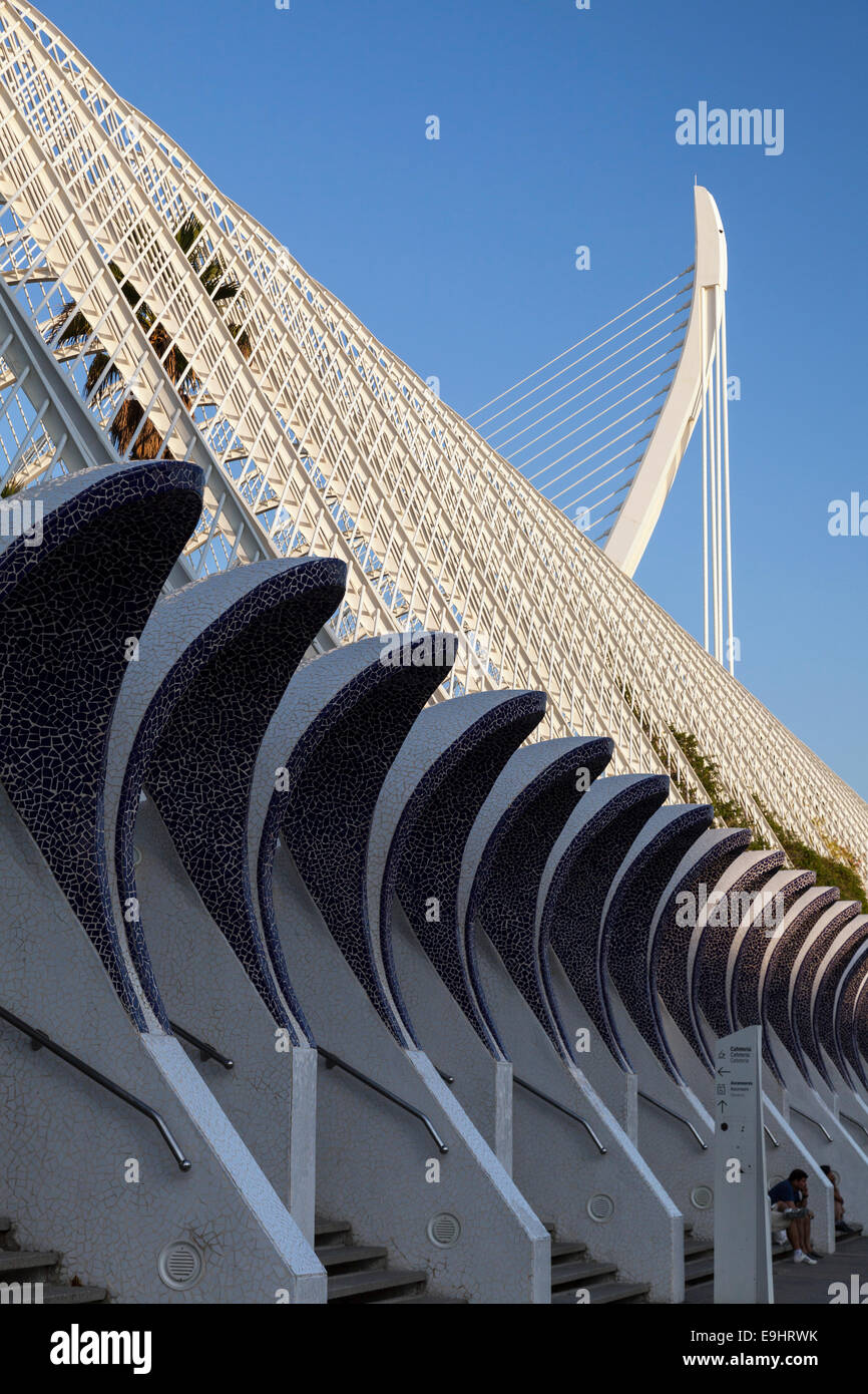 Abstrakten Detail das Umbracle und der Oberseite der Brücke Pont del Grau in der Ciudad de Las Artes y Las Ciencias in Valencia, S Stockfoto