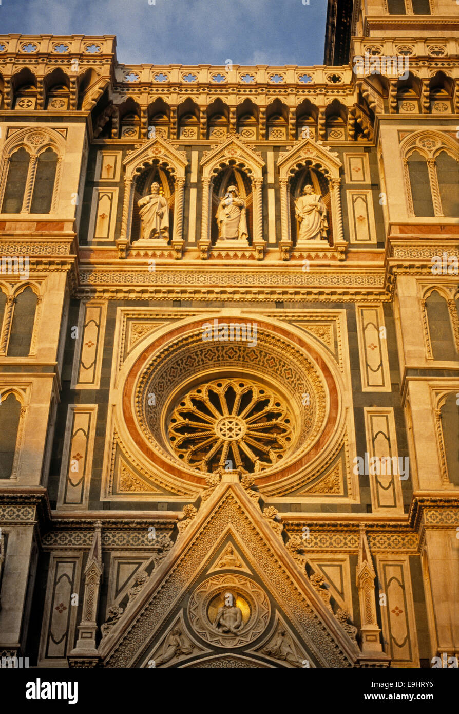 Florenz ist die wichtigste Stadt der Toskana mit einer reichen Geschichte & Kultur ausgedrückt in seiner Kunst, Architektur und Menschen. Stockfoto