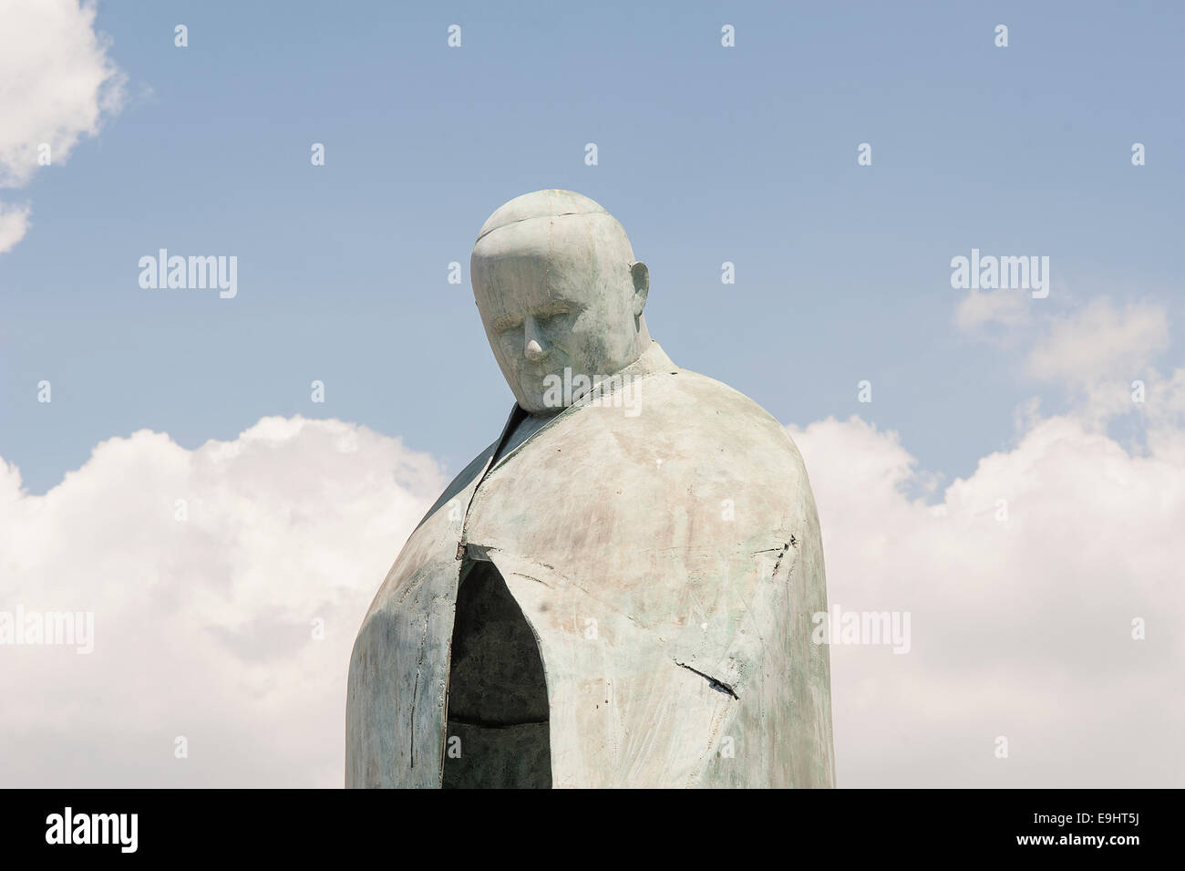 Statua di Papa Giovanni Paolo II. Papst Johannes Paul II-Statue am Bahnhof Termini. Stockfoto