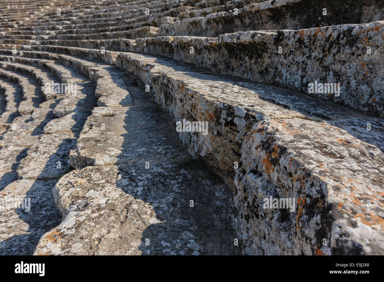 Schritte im antiken Theater in Hierapolis Stockfoto