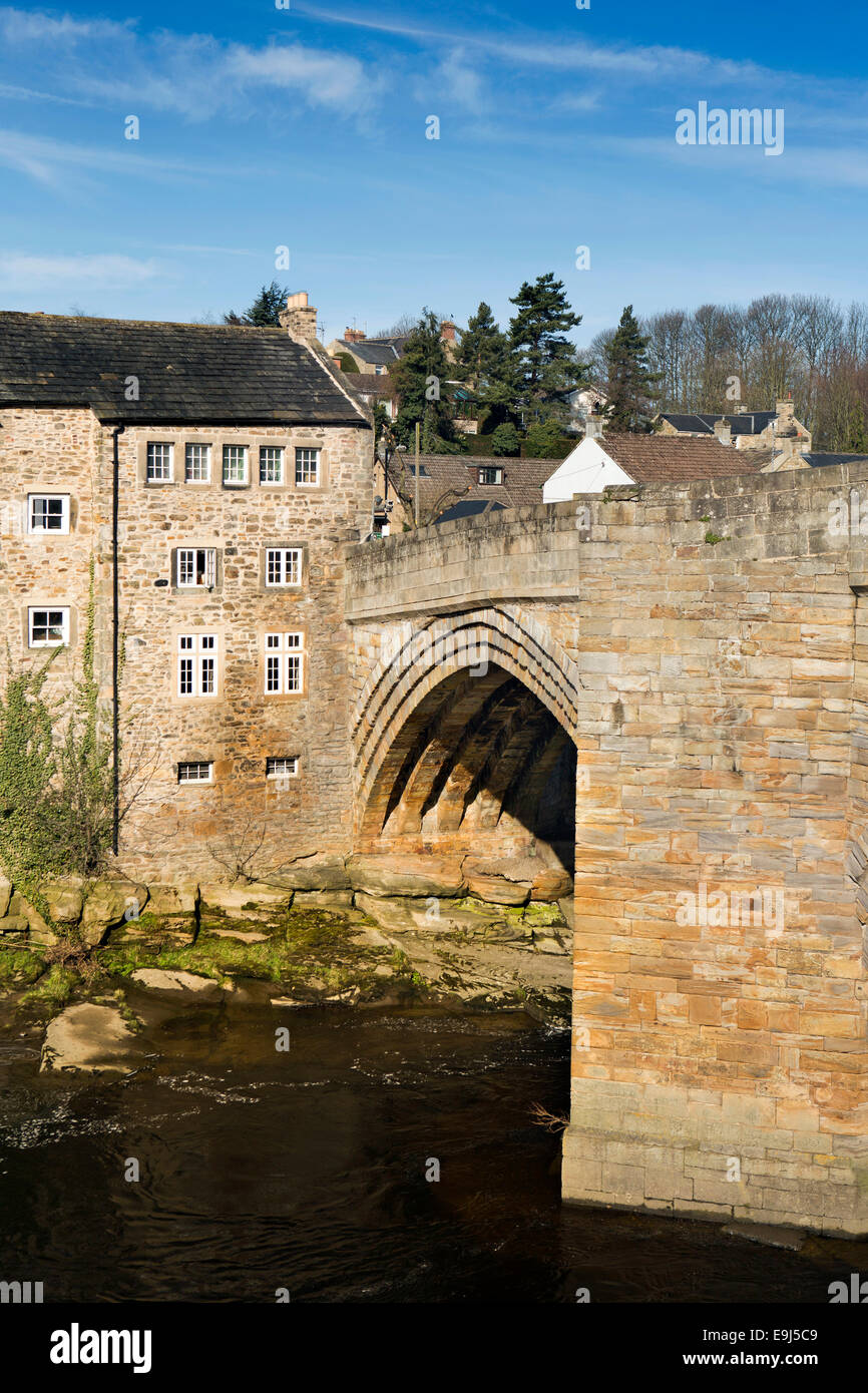 UK, County Durham, Barnard Castle alte Steinbrücke über den Fluss Tees Stockfoto