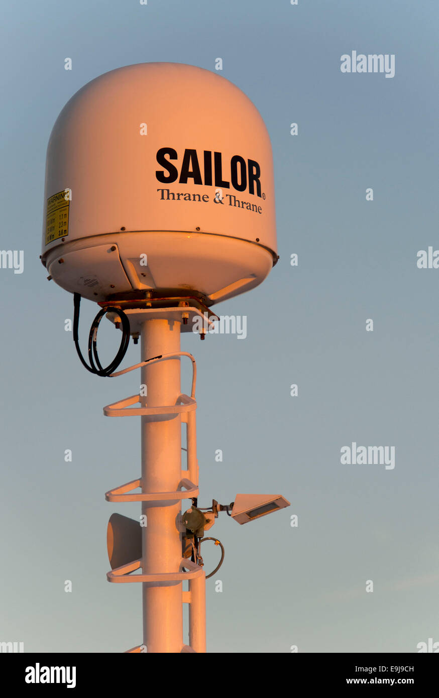 Eine Thrane und Thrane Sailor Radar-System verwendet, auf Kreuzfahrtschiffen. Stockfoto