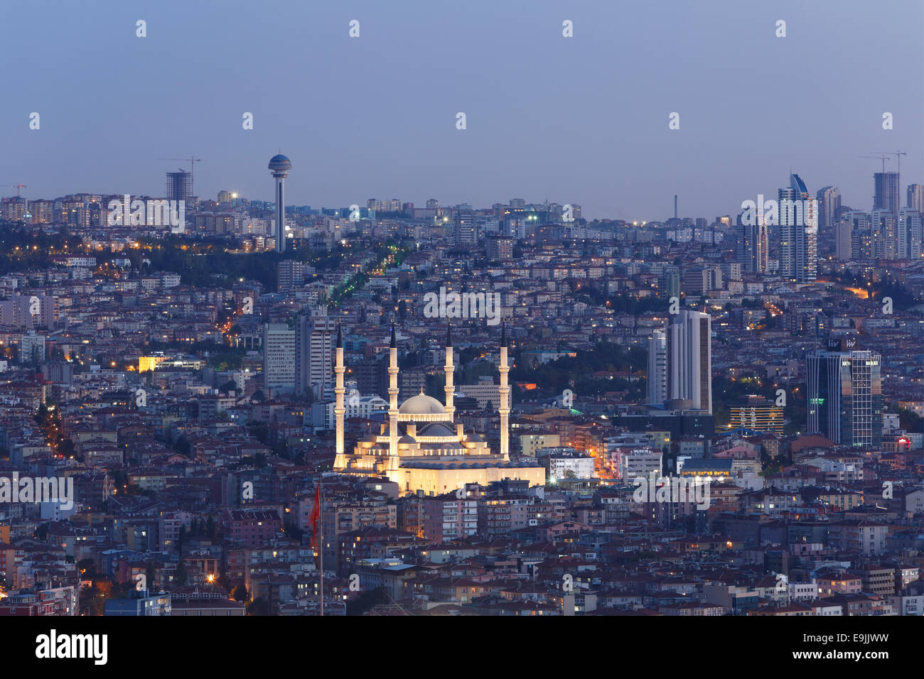Kocatepe Moschee und Atakule-Turm, Ankara, Zentral-Anatolien Region, Anatolien, Türkei Stockfoto