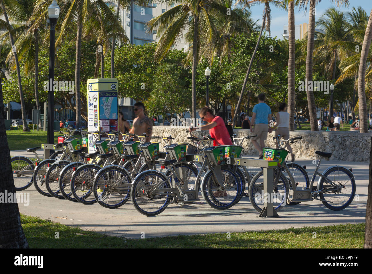 DECOBIKE AUTOVERMIETUNG STATION LUMMUS PARK SOUTH BEACH MIAMI BEACH FLORIDA USA Stockfoto