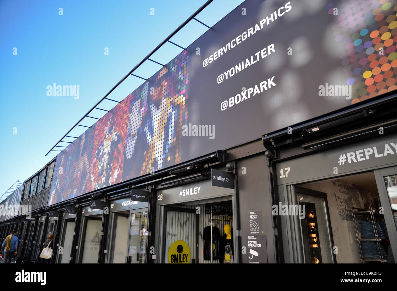 Boxpark, das Container-basierte Popup Einzelhandel Einkaufsviertel in Shoreditch, London Stockfoto