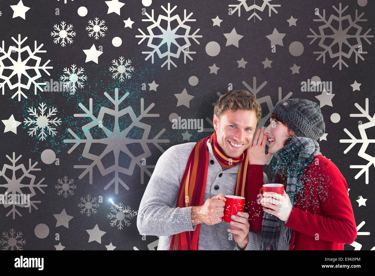 Zusammengesetztes Bild des Paares beide haben warme Getränke Stockfoto