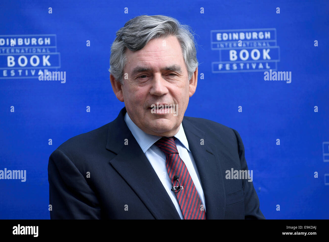 Ehemalige britische Premierminister Mr Gordon Brown erscheint das Edinburgh International Book Festival. Stockfoto