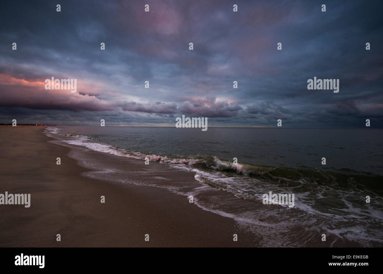 Dramatische Wolken bei Sonnenuntergang, Kap kann New Jersey USA Stockfoto