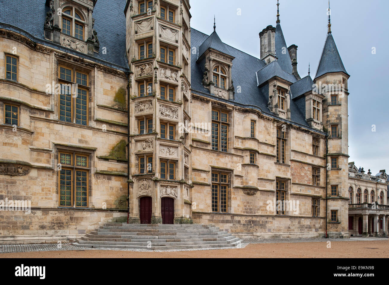 Das großherzogliche Palais in der Stadt Nevers, Burgund / Bourgogne, Frankreich Stockfoto