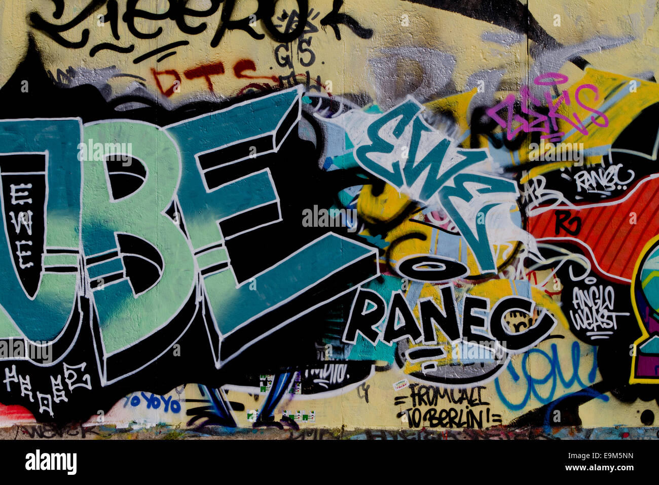 Berlin Wall Graffiti-Tags bunte Kritzeleien Stockfoto
